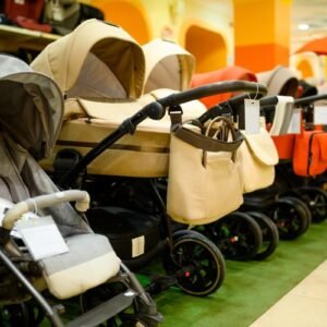 عربة أطفال